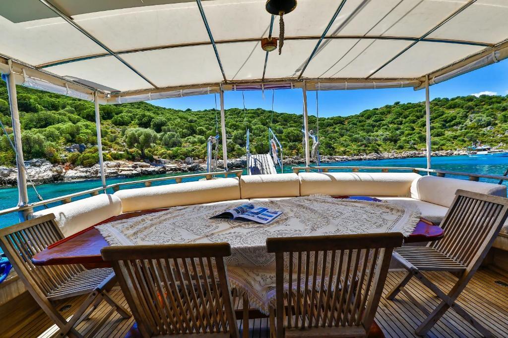Blue Cruise Hotel Kas Exterior photo